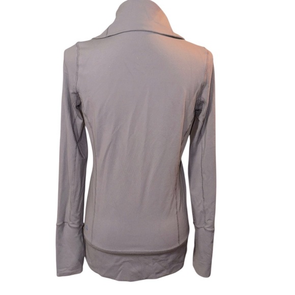 Lululemon In Stride Jacket
Fossil / Wee Are From Space Coal Fossil Size 6 - Picture 14 of 17